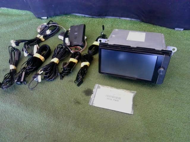 Used]Car Navigation TOYOTA Spade 2013 【ﾊﾟｽﾜｰﾄﾞ未解除】NSZT