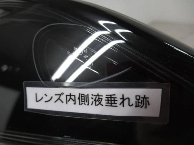 Used]VELLFIRE DBA-AGH30W Right Tail Lamp 81551-58140 347784 - BE