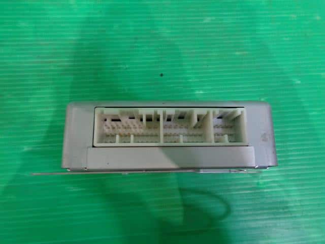 MITSUBISHIマテリアル Genuine ME227821 Oil Filter ME202472 suppliers and manufacturers