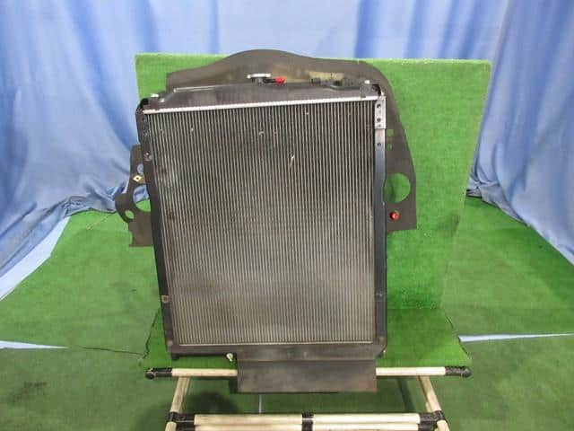 [Used]Radiator Mitsubishi Fuso Fighter Mignon 2007 PJ-FQ62F ME413383 ...
