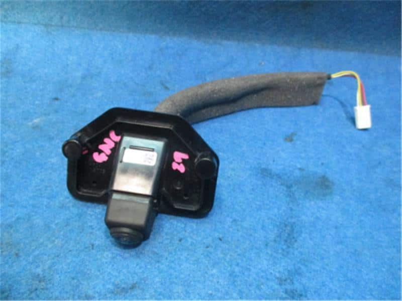 Used]Backup Camera NISSAN Serena 2017 DAA-GNC27 284425TA3A