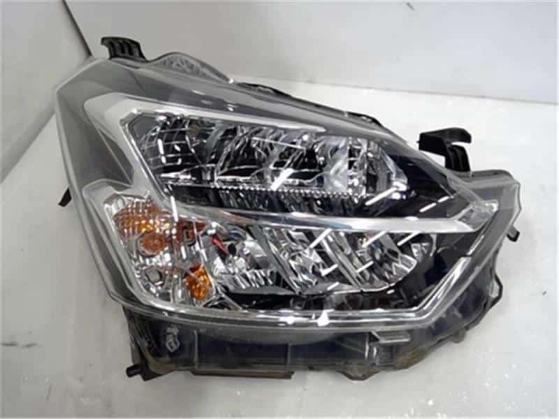 パーツ 2019 Daihatsu Mira e:S Shaken 2028/08/30 3150023004979B01.jpg