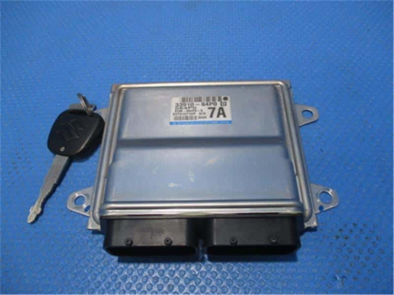 Used]Suzuki Genuine EVERY DA17V Engine Control Unit / ECU 33910