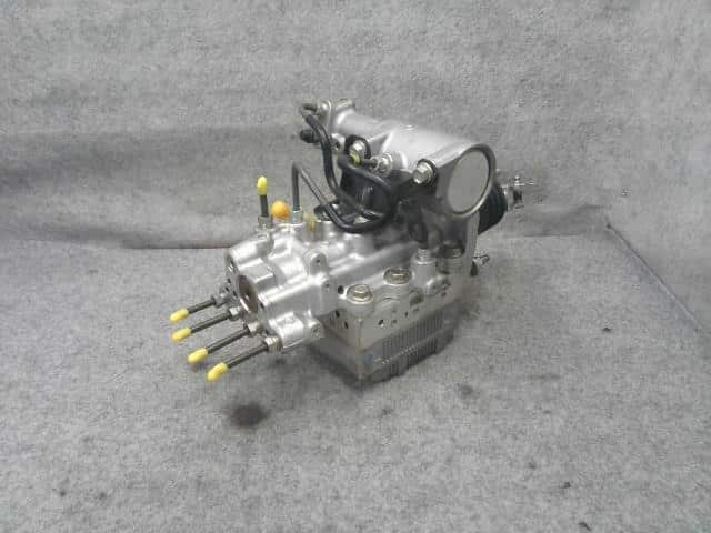 トヨタ　アクア　NHP10 1NZFXE ブレーキマスター　ABS アクア DAA-NHP10 ブレーキマスターASSY 1NZ-FXE 47050-52290 トヨタ