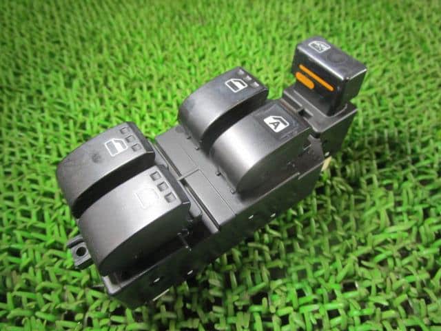 Toyota Passo Main Power Window Switch - Driver Side