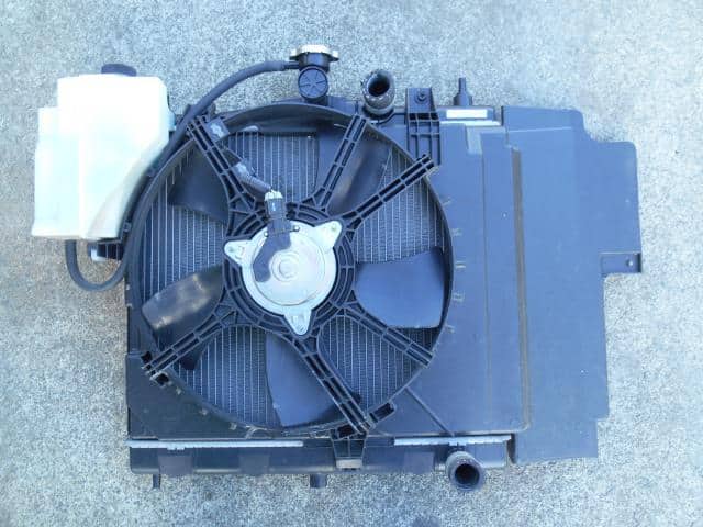 [Used]Radiator NISSAN Note 2010 DBA-E11 214108Y20A - BE FORWARD Auto Parts