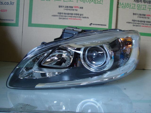 Volvo 2024 s60 headlights