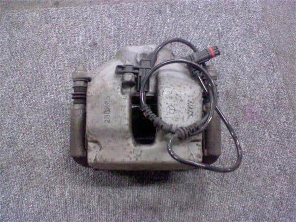 [Used]Front Right Caliper MERCEDES-BENZ Benz c class 2014 DBA-204349 ...
