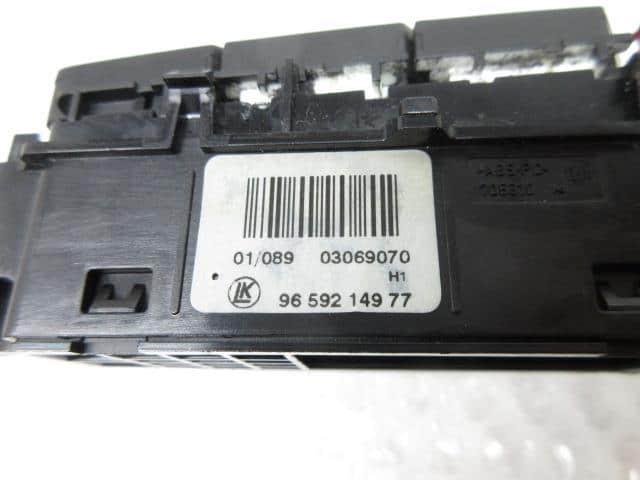 Used]Switch PEUGEOT rcz 2011 ABA-T7R5F03 9659214977 - BE FORWARD