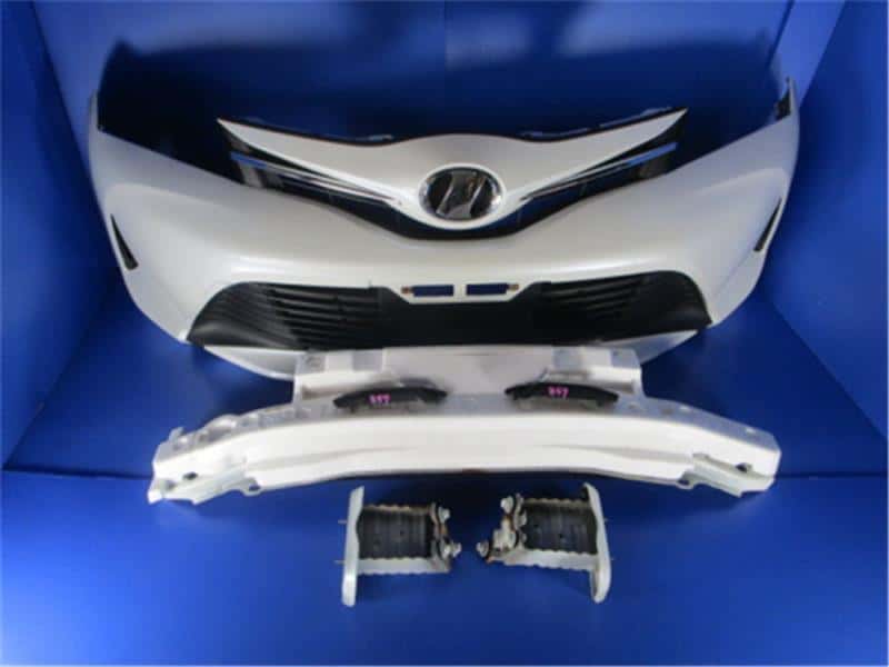 車のパーツ Toyota vitz 2015 3040023003923B01.jpg