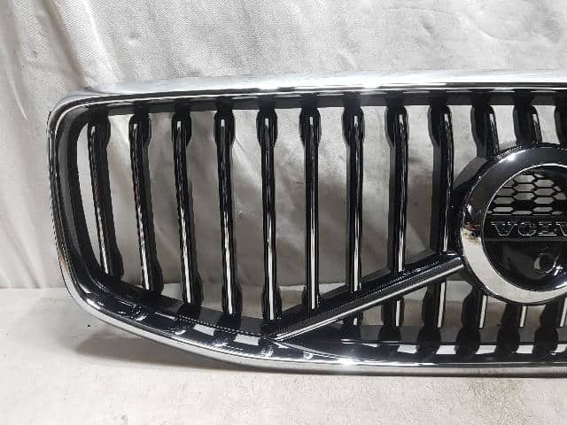 Used]Radiator Grille VOLVO XC60 2020 31416623 - BE FORWARD Auto Parts