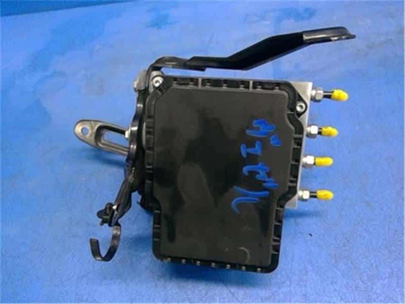 Used]ABS Control Module HONDA Vezel 2016 DAA-RU3 57110T7BN12 - BE