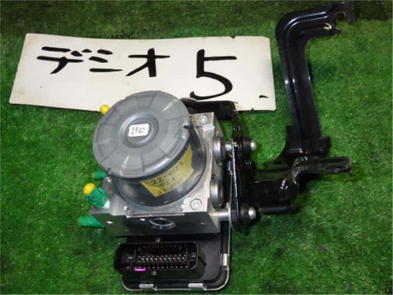 Used]Mazda Genuine Demio DJ5FS ABS brakes actuator D2YM-43-7A0