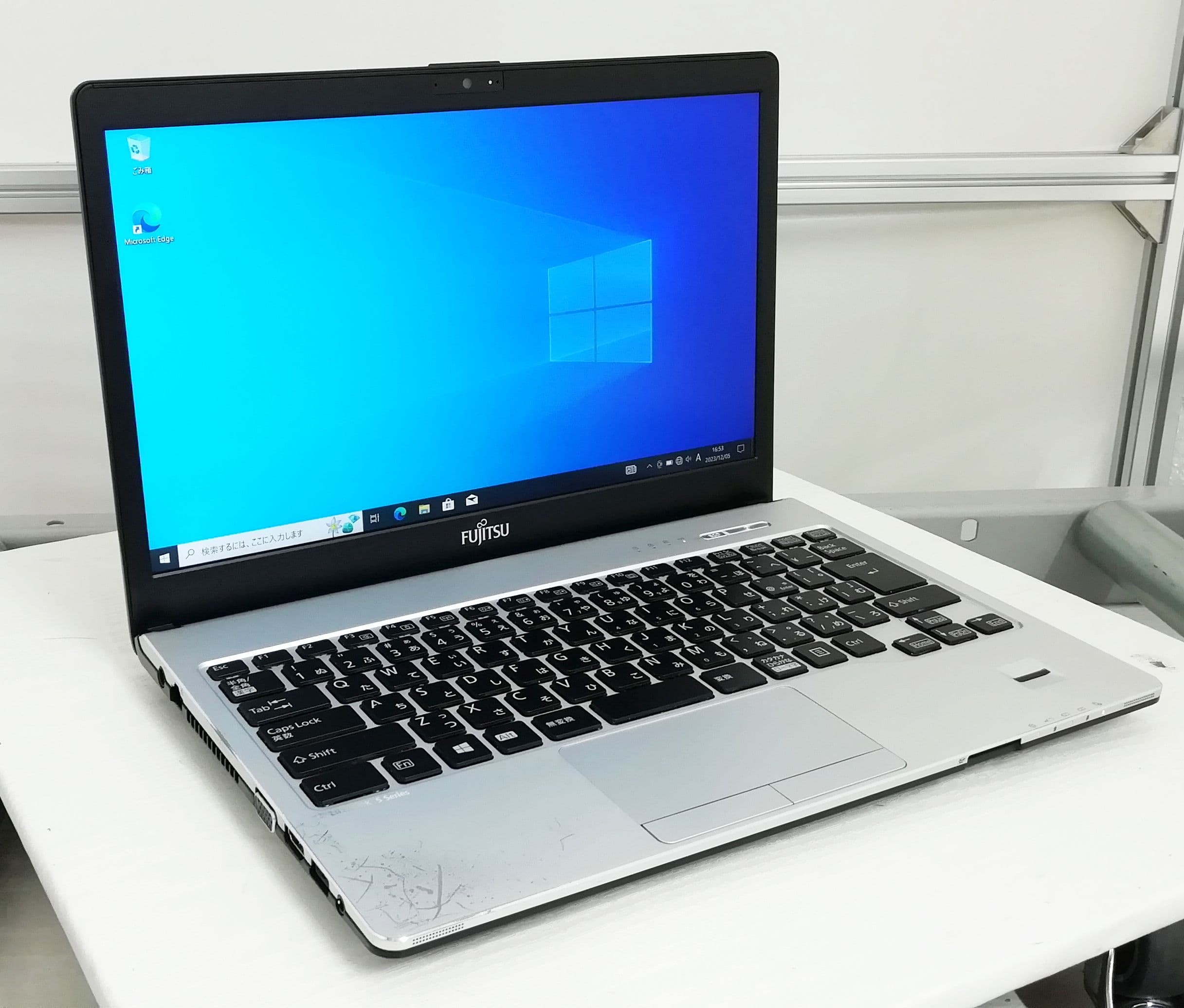 Used]Fujitsu FUJITSU LIFEBOOK S937/P Core i5 7,300 U memory 8GB SSD M.2  SATA256GB Windows 10 Pro 64bit - BE FORWARD Store