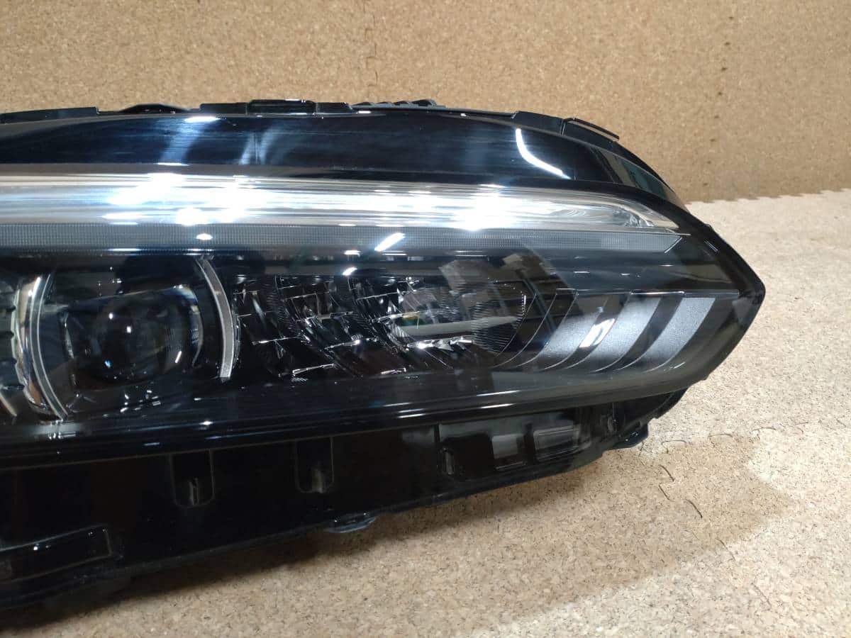 Used]A Honda Civic EX e:HEV FL1 FL4 Right headlight LED KOITO