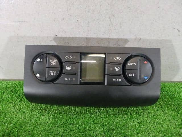 Used]Serena DBA-C25 AC switch/air-conditioner panel MR20DE QX1