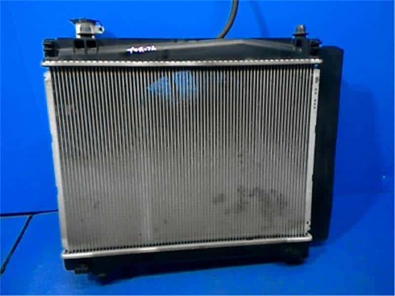 [Used]Radiator TOYOTA Probox Van 2017 DBE-NCP160V 1640021381 - BE ...