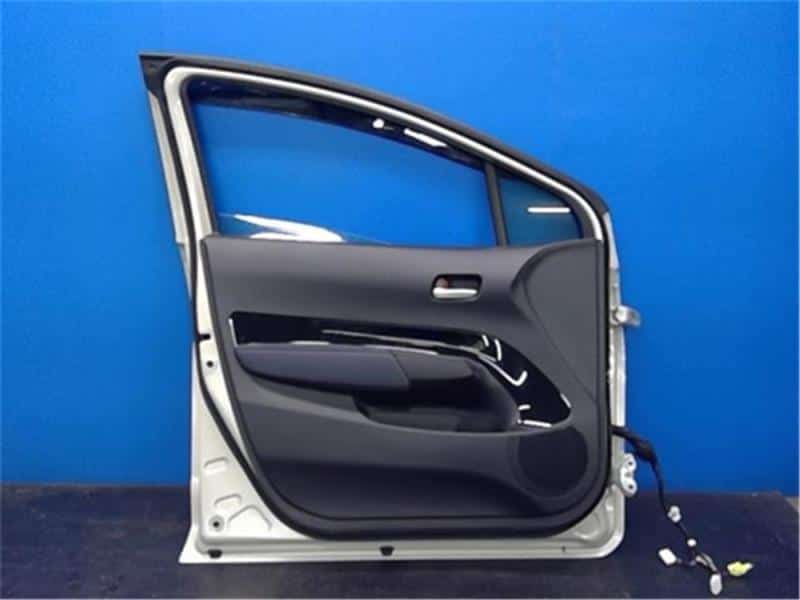 Used]Front Left Door Assembly TOYOTA Aqua 2023 6AA-MXPK11 - BE