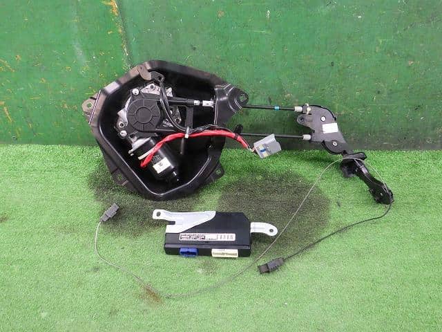 もも　E4 す5 21500 Used]Power Slide Door Motor NISSAN Serena 2013 DAA-HFC26