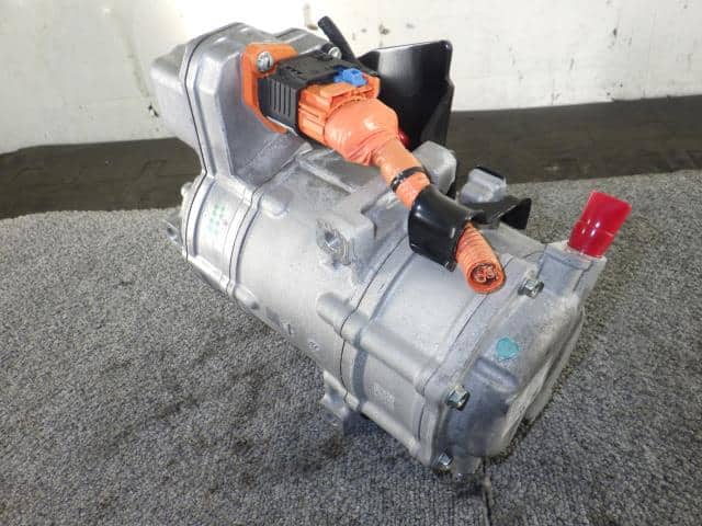 Used]A/C Compressor NISSAN Kix 2022 6AA-RP15 926006XK4A - BE