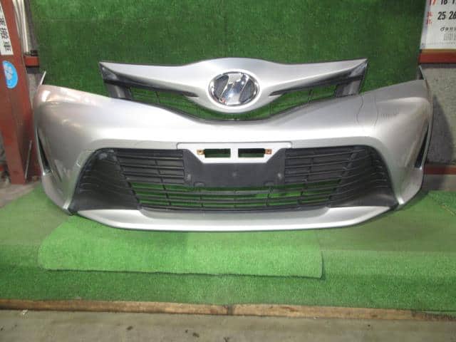 Used]Front Bumper TOYOTA Vitz 2015 DBA-NSP135 5211952760B0 - BE