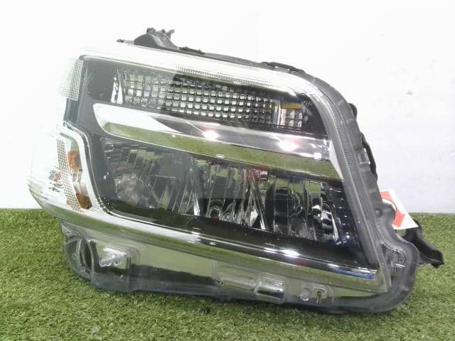Used]Right Headlight DAIHATSU Hijet 2020 3BD-S321V 81130B5170 - BE