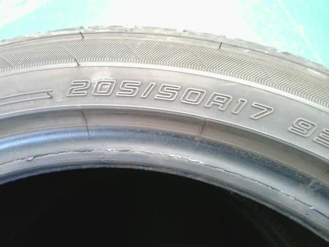 Used]Tire MAZDA Premacy 2009 DBA-CR3W 2055017 - BE FORWARD Auto Parts