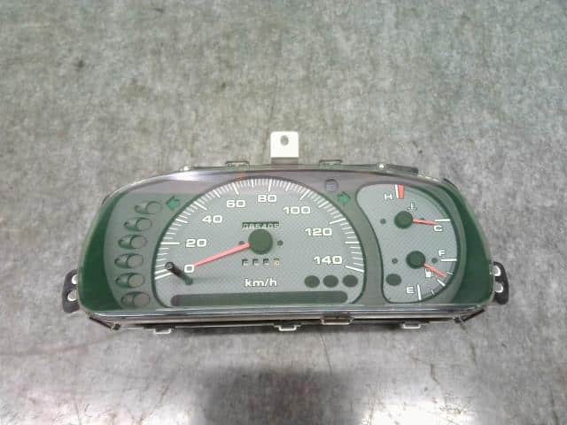 Used]Speedometer DAIHATSU Mira 2001 GF-L700S 8311097246000 - BE 