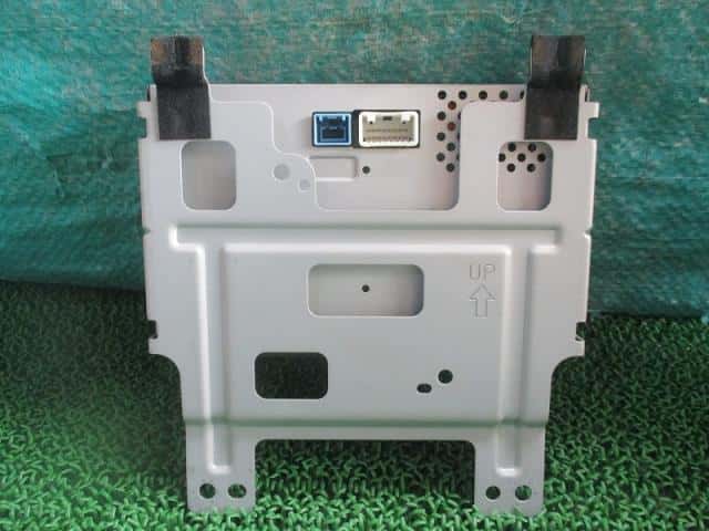 Used]Multi Monitor NISSAN Skyline 2007 DBA-V36 DP7WV3000J - BE