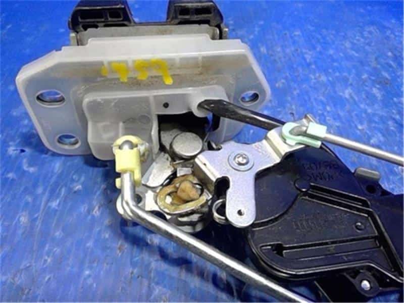 Used]Back Door Lock Actuator SUZUKI Every 2014 HBD-DA64V - BE
