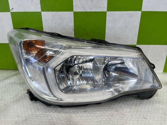 Used]Right Headlight SUBARU Forester 2013 DBA-SJ5 84002SG002 - BE