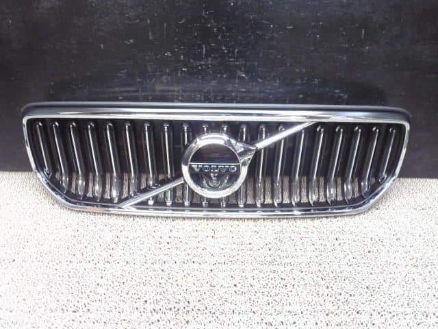 [Used]Radiator Grille VOLVO Volvo 40 series 2018 DBA-XB420XC - BE ...