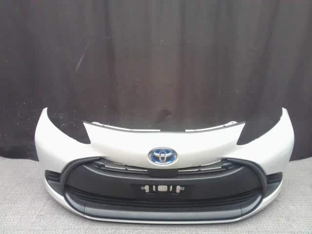 Used]Front Bumper TOYOTA Aqua 2021 6AA-MXPK11 521195C956E3 - BE
