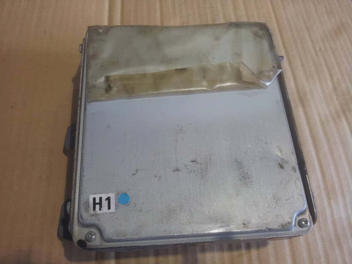 ヒノデュトロTOYOTA ダイナ エンジンECU 89561-37210