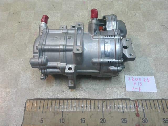 Used]A/C Compressor NISSAN Note 2023 6AA-E13 926006XK0B - BE