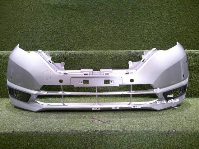 Used]Front Bumper NISSAN Note 2018 DAA-HE12 620225WL3B - BE