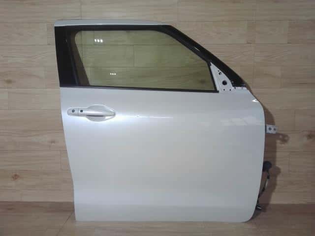 Used]Front Right Door Assembly SUZUKI Swift 2022 4BA-ZC33S
