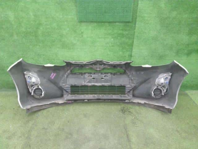 Used]Front Bumper TOYOTA Aqua 2016 DAA-NHP10 5211952A10B0 - BE