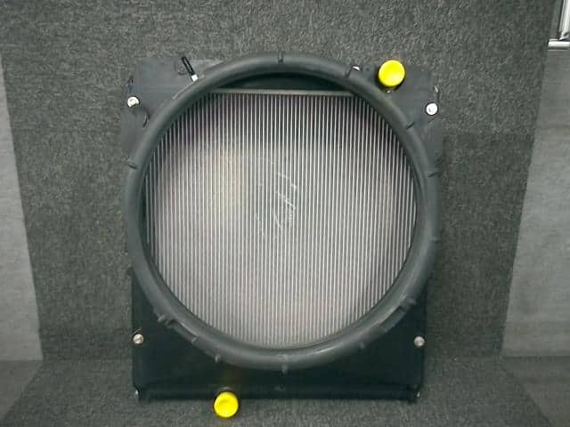 [Used]Radiator Mitsubishi Fuso Fighter Mignon 2021 2KG-FK65F - BE ...