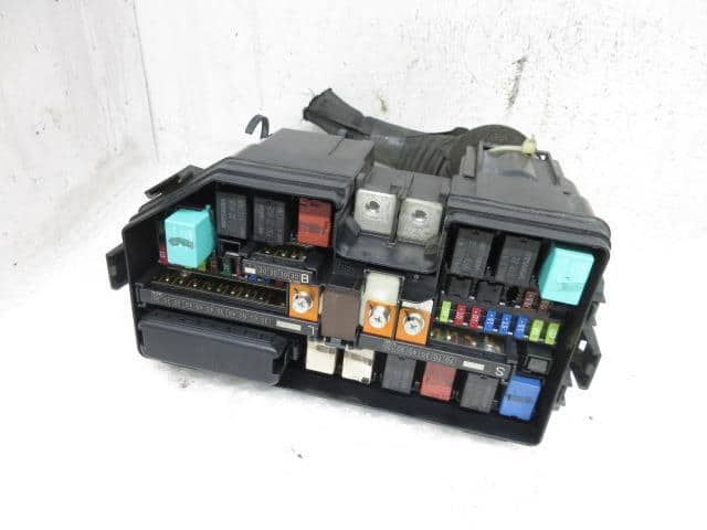 H26 オデッセイ RC1 ヒューズボックス/フューズボックス 99867 Amazon