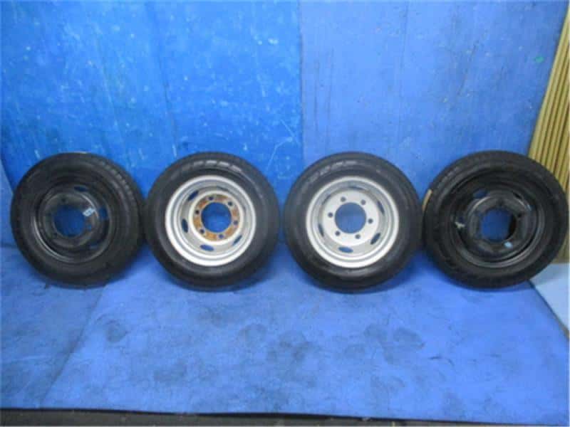 [Used]Tire&Wheel Assembly TOYOTA Dyna 2016 QDF-KDY231 - BE FORWARD Auto ...