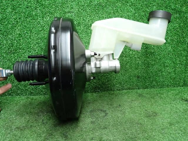 Toyota Vitz Brake Booster Master Cylinder Ex-Japan