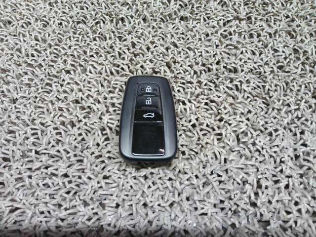 [Used]Keyless Entry Remote Control Key TOYOTA Crown 2021 6AA-GWS224 ...