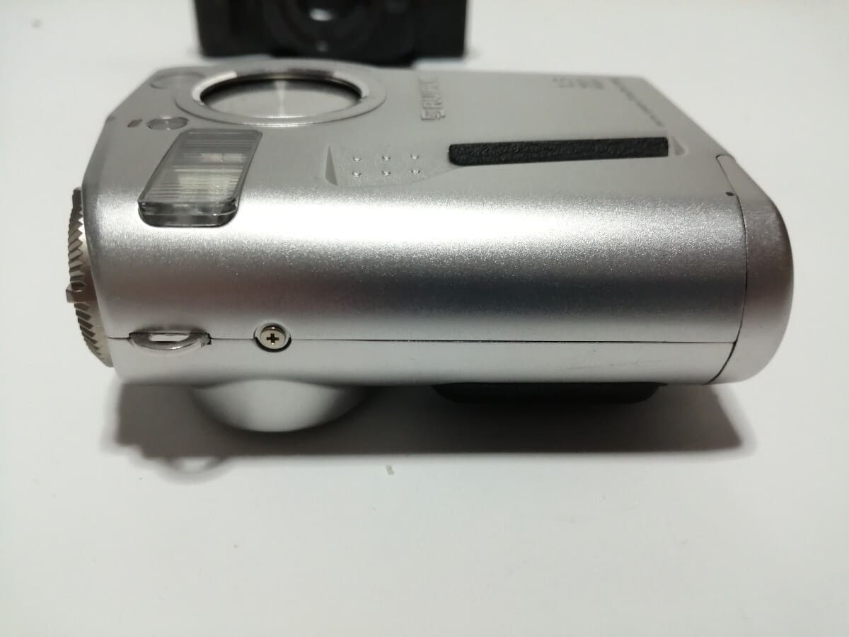 FUJIFILM　FinePix　1700z Fuji finepix 1700Z extremely rare - YouTube