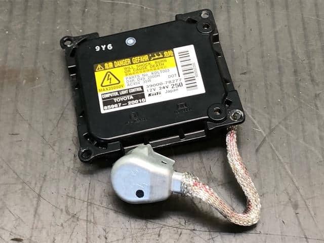 ヴォクシー DBA-ZRR70G ライトコントロールユニット 85967-20010