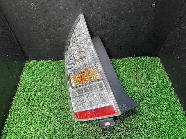 Used]Prius DAA-ZVW30 Left Tail Lamp 1F7 47-37 81560-47120 - BE FORWARD Auto  Parts