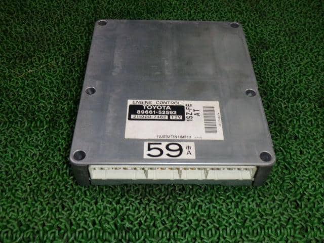 Used]Engine Control Unit TOYOTA Platz 2000 TA-SCP11
