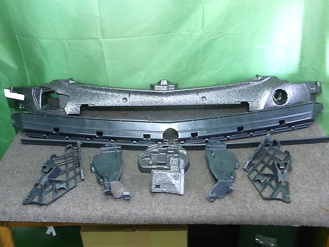 Used]Nine [A2468850037/A2468850365] MB284 Benz B class W246 B180