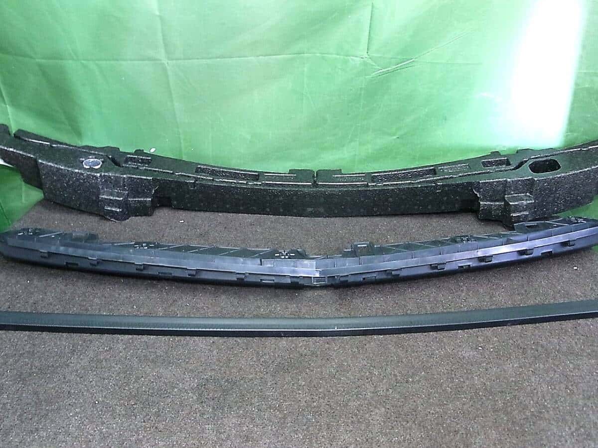 Used]Nine [A2468850037/A2468850365] MB284 Benz B class W246 B180