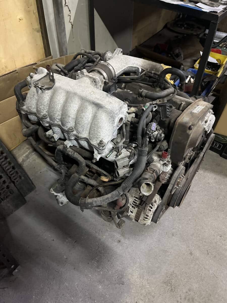 [Used]The RB25det Engine body - BE FORWARD Auto Parts